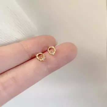 Круглые серьги-гвоздики для женщин, простые и маленькие серьги-цветы, корейская версия летних сережек. золотой