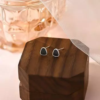 Круглые трапециевидные серьги Простые, универсальные, легкие, роскошные, элитные и нишевые, новый стиль
