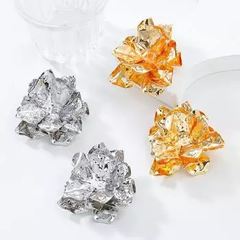 Крупные металлические серьги-цветы: Европейский и американский летний стиль для женщин null серебряный