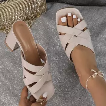 Крутые тапочки большого размера на высоком каблуке, женские летние простые тапочки во французском стиле на толстом квадратном каблуке 36 чёрный