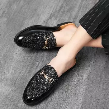 Крутые тапочки мужские 2025 года, новая повседневная верхняя одежда, модный тренд, сумка на голову с плоским дном, блестки, модные полуоблегающие мужские маленькие кожаные туфли 38