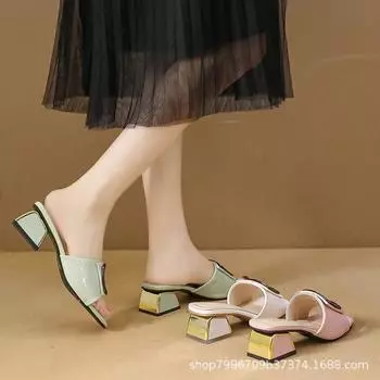 Крутые тапочки женская одежда 2025 новая летняя мода толстые каблуки женские туфли на выход высокие каблуки тапочки с юбками ins tide 35 розовый