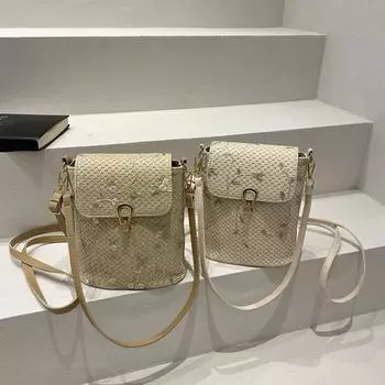 Кружевная плетеная соломенная плетеная новая модная и свежая сумка через плечо женская маленькая сумка-ведро через плечо сумки 19x11x21cm белый