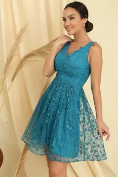 Кружевное платье с V-образным вырезом на подкладке