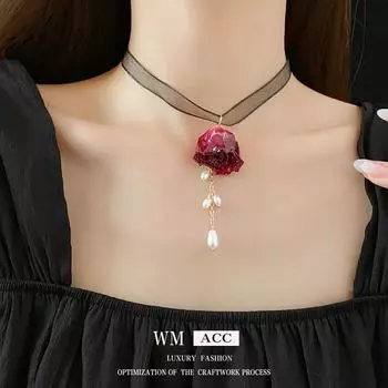 Кружевной чокер с жемчугом и вечным цветком: Французское ретро-колье на ключицу для женщин Necklace чёрный