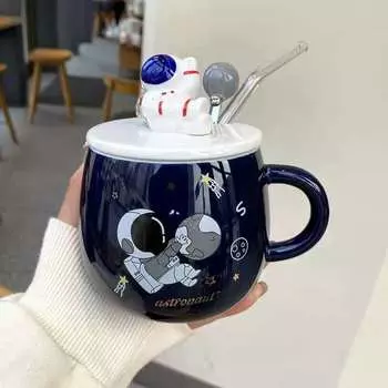 Кружка астронавта для дома и офиса, креативная керамическая чашка, мультяшная милая кофейная чашка, ложка с крышкой и пипеткой 401-500ml