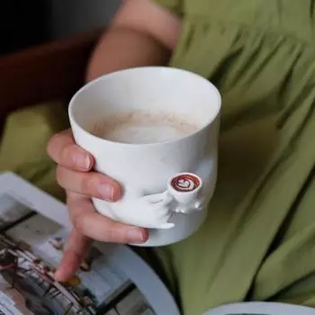 Кружка Керамический материал Белый Неправильная форма Индивидуальность Простая Подходит для украшения рабочего стола Мода Хранение Молоко Кофе Напиток 301-400ml