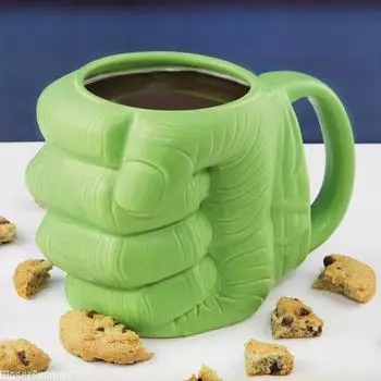 Кружка с изображением кулака в виде аниме-мультфильма, креативная зеленая керамическая кофейная кружка в виде сжатого кулака, идеально подходит для чая, кофе, напитков, подарок для семьи и друзей 501-600ml зелёный