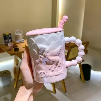 Кружка с крышкой и ложкой, для пары, с хорошим внешним видом, для девочек, офисная чашка для воды, кофейная чашка, тисненая керамическая чашка, сувенир 301-400ml