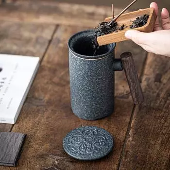 Кружка с крышкой и сливом для чая Кружка для кофе Деловой подарок Чайная утварь Кафе Кофе Керамическая чашка Эстетические кофейные чашки Персонализированные подарки 301-400ml