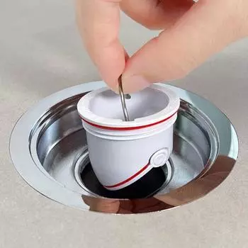 Крышка для дренажной трубы душа со специальным уплотнением и встроенной системой фильтрации. Простая установка крышки для слива.