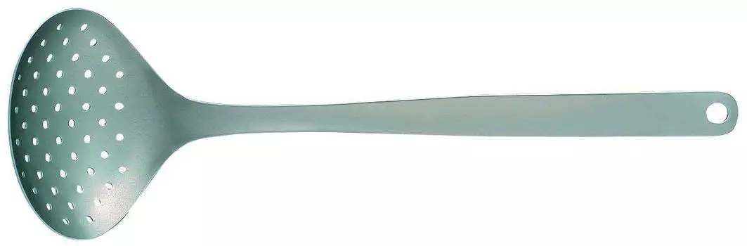 Кухонные инструменты Sori Yanagi разработаны с учетом простоты и удобства использования. Молдинг из нержавеющей стали Tsubame Sanjo Skinmer облегчает чистку и