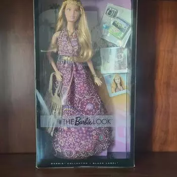 Кукла Барби