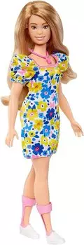 Кукла Барби Модница от Mattel Кукла с синдромом Дауна в цветочном платье Создано в сотрудничестве с Национальной ассоциацией людей с синдромом Дауна [Продукт]