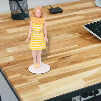 Кукольный домик Миниатюрная фарфоровая кукла Леди в полосатом платье