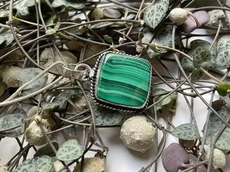 Кулон из блестящего малахита с блестящим драгоценным камнем из стерлингового серебра 925 пробы, подарок ручной работы для женщин 14.05mm-22.33mm зелёный