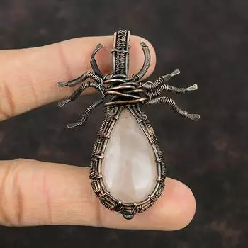 Кулон из розового кварца и меди, обернутый медной проволокой, ювелирное изделие ручной работы, кулон в виде паука из драгоценных камней, медный кулон в подарок для матери, обернутый проволокой