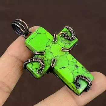 Кулон-крест ручной работы с натуральной зеленой бирюзой, завернутый в медную проволоку, 2,8 дюйма Q9q07