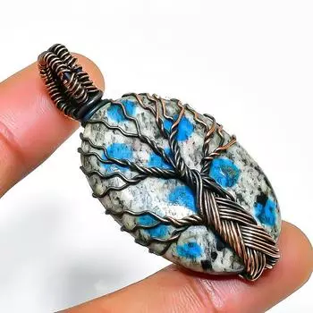 Кулон ручной работы из медной проволоки с драгоценным камнем K2 Blue Azurite, 2,05 дюйма 2.05 белый