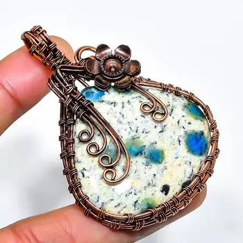 Кулон ручной работы из медной проволоки с драгоценным камнем K2 Blue Azurite, 2,56 дюйма 2.56 белый