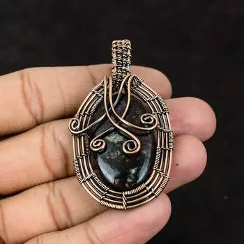 Кулон с эвдиалитом, кулон с драгоценным камнем, медная проволока, кулон, медные украшения, кулон ручной работы, подарок для мамы, антикварные ювелирные изделия, подарок на день рождения