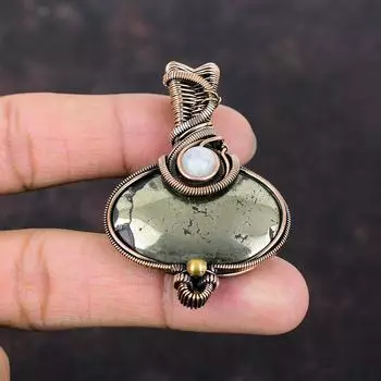 Кулон с пиритом, кулон в медной проволоке, кулон ручной работы, Радуга, ювелирные изделия из лунного камня, оригинальный кулон с драгоценным камнем, подарок для мамы, дизайнерские ювелирные изделия из меди