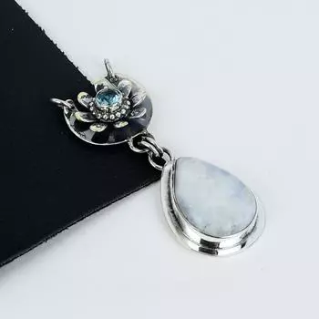 Кулон с радужным лунным камнем из серебра 925 пробы - Дизайн ручной работы, Ювелирные изделия для повседневной носки, Уникальный кулон с голубым топазом, Подарки на День отца 2.95 белый