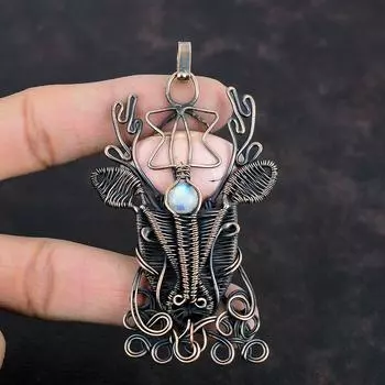 Кулон с розовым опалом Радужный кулон из лунного камня Кулон из медной проволоки Ювелирные изделия ручной работы Подвеска с лицом оленя Подвеска из драгоценного камня Подарки для матери