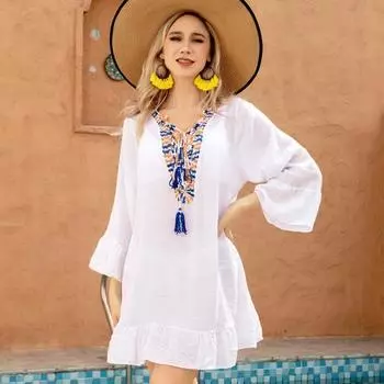 Купальник накидка с кисточками на бретельках свободный длиной до колен в богемном стиле над солнцезащитным кремом с V-образным вырезом длинный белый