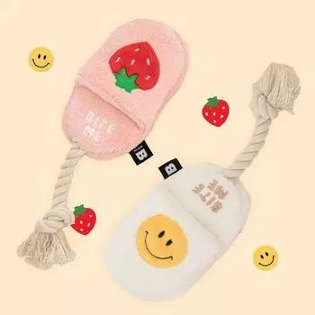 Купить Me Pet Клубничные тапочки + Тапочки Smile Tug Toy, комплект из 2 предметов, Клубника + Улыбка, 1 комплект