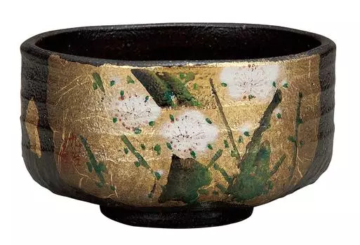 Kutani ware Yamada Toyoshi Matcha bowl wooden Gold leaf plum (in box) K4-840