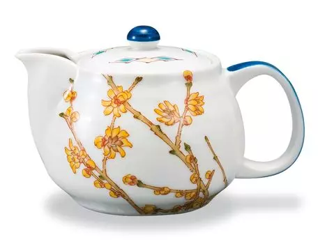 Кутани Яки Иватая Красивый чайник с четырьмя горшками Робаи Времена года Японии (январь) АП7-5167 белый