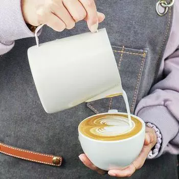 Кувшин для вспенивания молока большой емкости, устойчивый к ржавчине, удобный молочный кофе, паровой кувшин для бариста, аксессуары для кофемашины для эспрессо 450ML