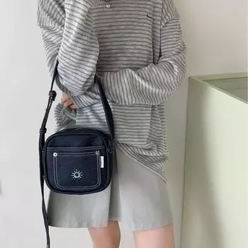 Квадратная сумка нейлоновая одноместная наклонная женская сумка легкая и модная