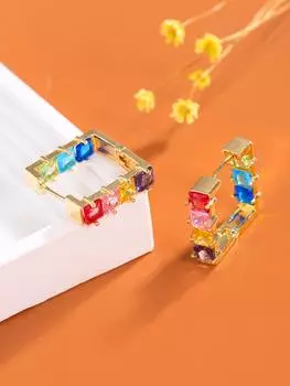 Квадратные разноцветные маленькие изысканные серьги для женщин разноцветный