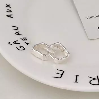 Квадратные ромбовидные серьги-пряжки женские простые ретро-серьги из зерна темпераментные металлические серьги-капельки с волнистым кружевом