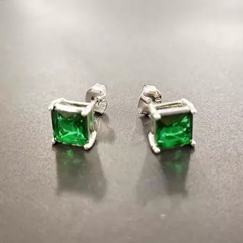 Квадратные серьги-гвоздики из серебра 925 пробы с синим, красным и зеленым цветом и фианитами синий