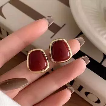 Квадратные серьги в стиле ретро в стиле минимализма с геометрическим узором M