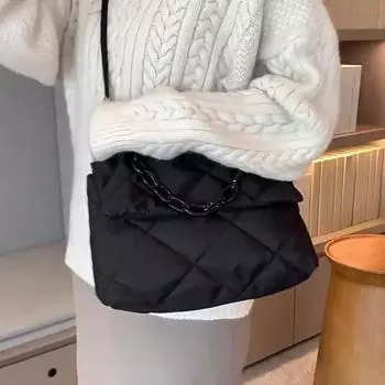 Квадратные сумки через плечо большой вместимости, повседневные женские сумки с цепочкой, модные стеганые универсальные зимние простые сумки для покупок для девочек 29x7x19cm чёрный