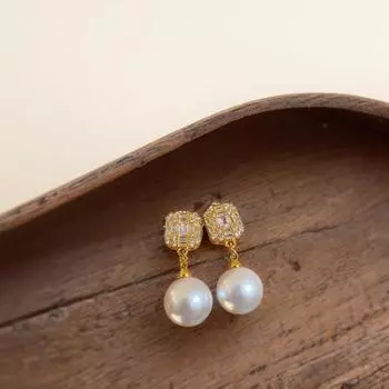 Квадратные висячие серьги с жемчугом Модные серьги с жемчугом в стиле легкой роскоши Высокое чувство Универсальные изысканные серьги