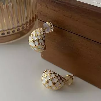 Квадратный эмалированный гвоздик Геометрический овальный дизайн Ощущение атмосферы Свет Роскошь Высокий темперамент Индивидуальный Холодный ветер золотой