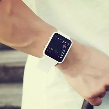 Квадратный циферблат Кнопки Батарея Питание Точная Регулируемая Пряжка Спортивные Часы Унисекс Силиконовый Ремешок Светодиодный Дисплей Повседневные Бинарные Наручные Часы чёрный