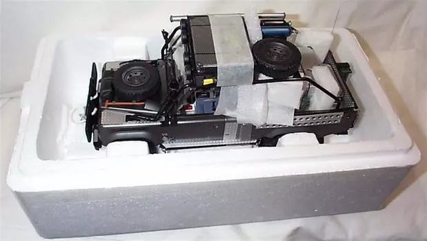 Kyosho Original Land Rover Defender Movie Edition Полный продукт 1/18