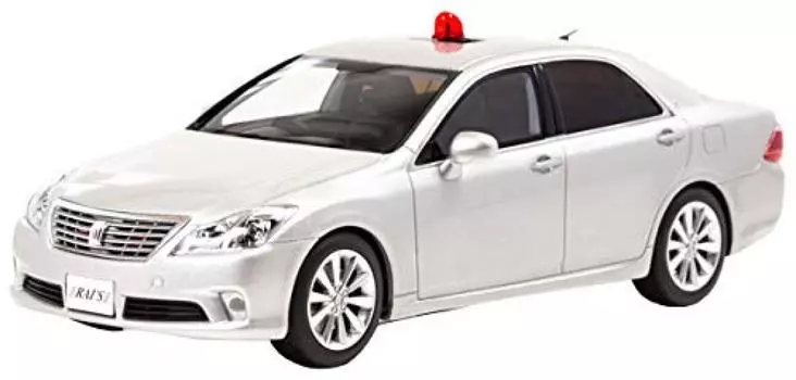 Kyosho Toyota Crown 2011 Полицейский департамент дорожного движения Автомобиль с маскировкой, серебристый, завершенный продукт RAI S 1/18 (ГРС202) чёрный