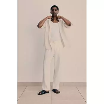 Льняная рубашка HM Regular кроя светло-бежевого цвета