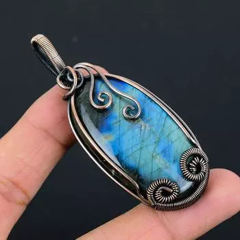 Лабрадорит Драгоценный камень Чистая медная проволока Обернутая ювелирная подвеска ручной работы 3.07 Inches синий