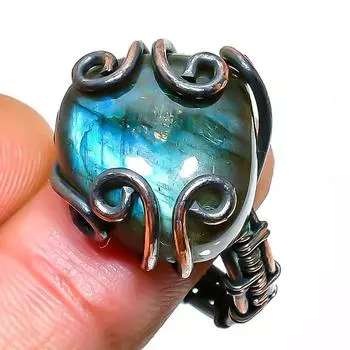 Ювелирное кольцо ручной работы из медной проволоки с лабрадоритом, размер 8,5