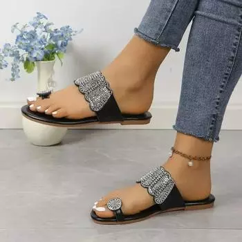Ladies Shoes 2025 Hot Sale Pinch Toe Women s Slippers Fashion Outdoor Beach New Plus Size Best Seller Soft Bottom Flat Slippers 36 серебряный