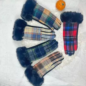 Ladies Thermal Gloves British Plaid Fleece Thickened Riding Touch Screen Driving Gloves