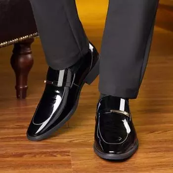 Лакированная кожа Мужская официальная обувь Повседневная деловая обувь для мужчин Яркий верх Весна Осень Дешево Распродажа Не новый стиль 38